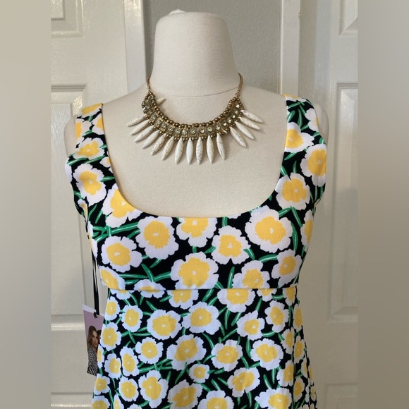 COPY - Diane Von Furstenberg Floral Mini Shift Dress Size 2 - Picture 5 of 11